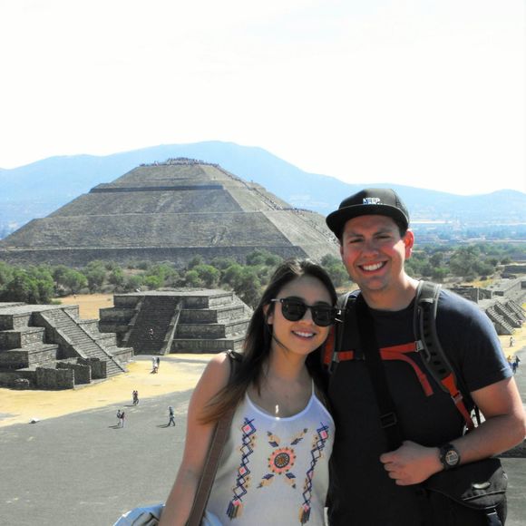 Meet your Posher, Lizette - Picture 1 of 1